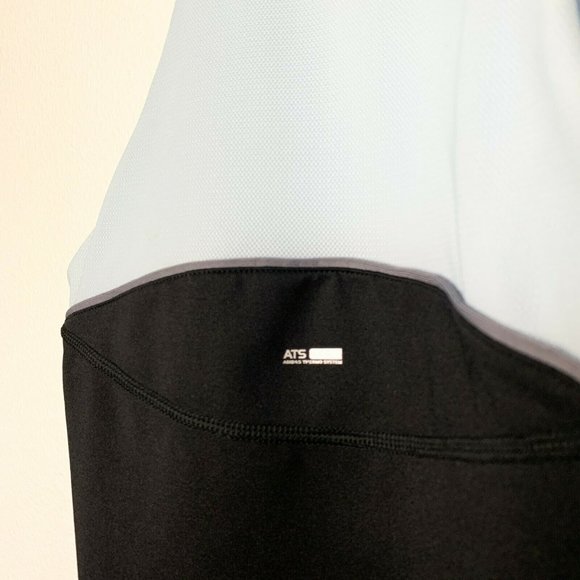 Adidas Medium Black Built in Bra Activewear Top - Picture 6 of 7